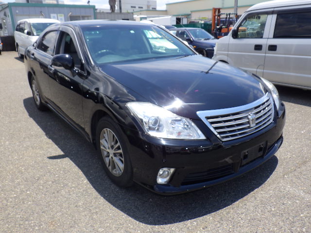 2012 Toyota Crown